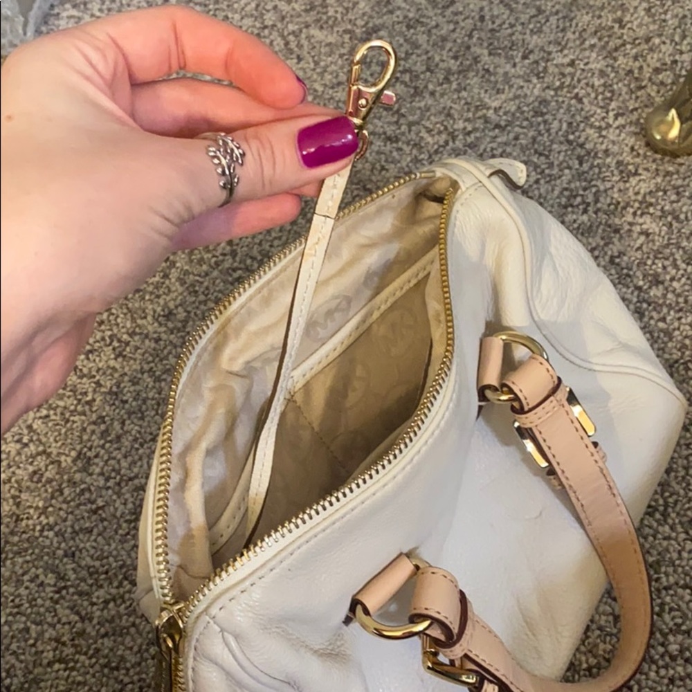 Michael Kors purse - Picture 9 of 14
